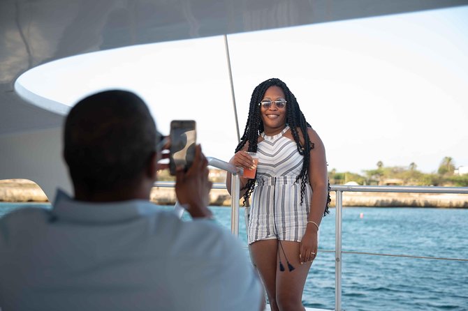 Aruba Sunset Sail with Appetizers and Open Bar - Music, Dancing, and the Crew’s Personality