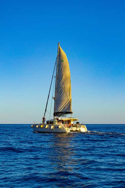 Athens: Private Catamaran Cruise w/ BBQ, Open Bar & Transfer - What the $1,320 price really buys you