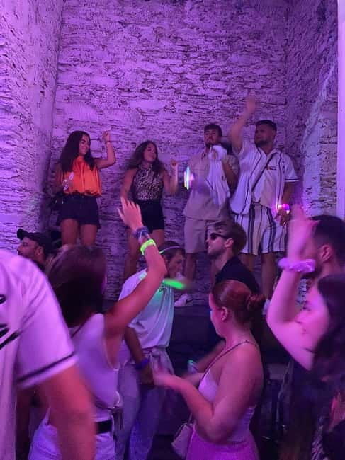 Athens Ultimate Bar Crawl - What happens at each venue