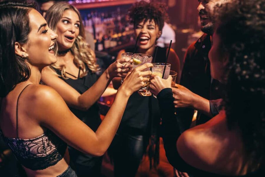 Austin: Best Bars and Bats 3-Hour Guided Tour - A 45-minute stop at The Roosevelt Room