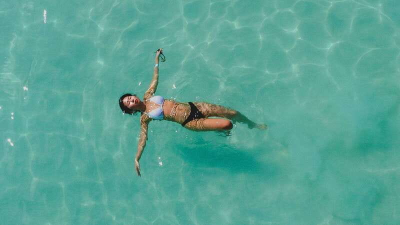 Bacalar Lagoon Sightseeing Boat Tour with Open Bar & Snack - Why Bacalar Lagoon Looks Like Seven Colors