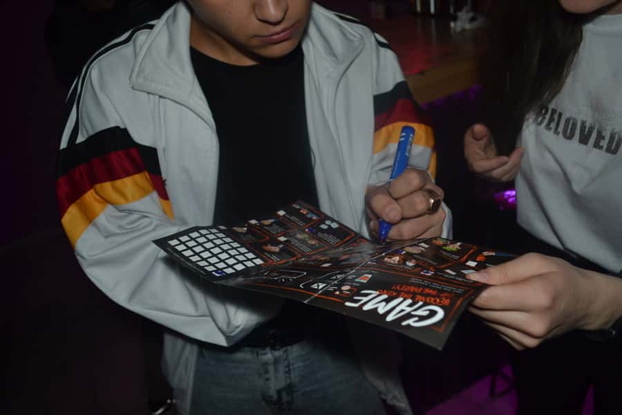 Baku: Guided Bar Crawl with Shots and Nightclub Entry - Baku bar crawl at a glance