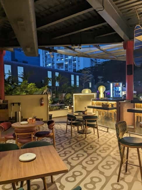 Bangalore:The Original bengaluru pub crawl - The first drink and the local pub stop