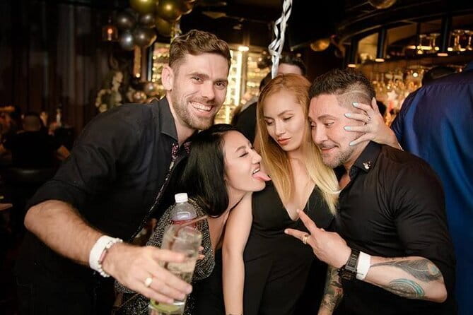 Bangkok After Dark: Pub Crawl Adventure - Hemigways sets a friendly tone at the start