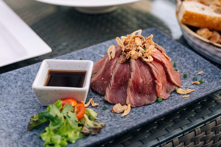 Bangkok: Barracuda Rooftop Bar Akara Hotel - What the price means at $32 per person