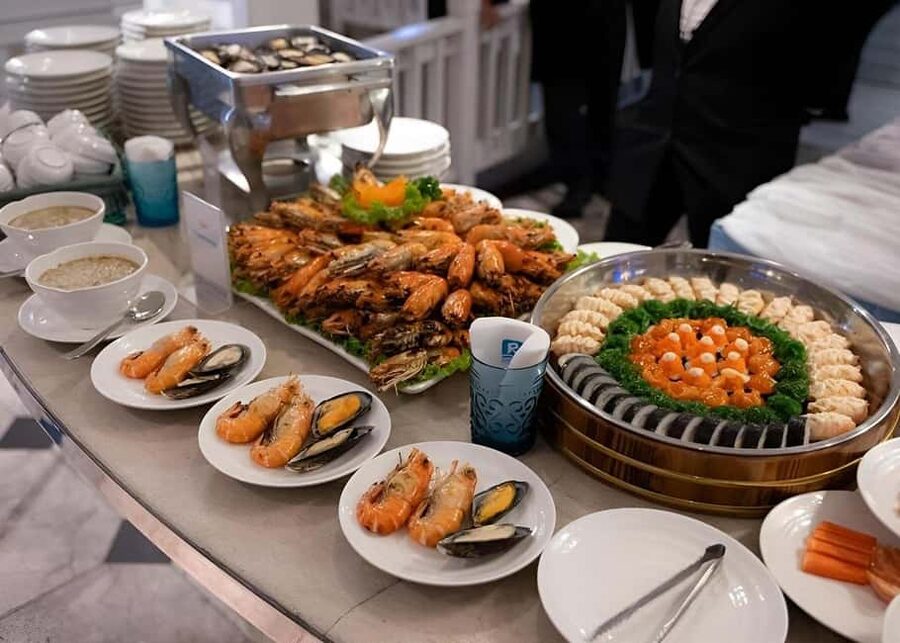 Bangkok: Carnival Dinner Cruise with Free-Flow Beer & Buffet - Practical booking advice