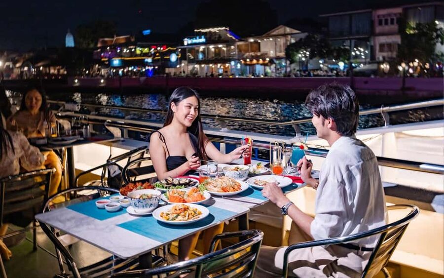 Bangkok: Carnival Dinner Cruise with Free-Flow Beer & Buffet - What the two-deck boat feels like