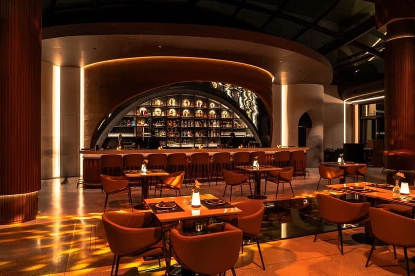 Bangkok: Cielo Sky Bar & Restaurant Rooftop - Food that covers Thai and international tastes