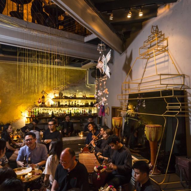 Bangkok: Guided Bar Hopping Night Tour with Private Option - Pickup, timing, and changes to the route