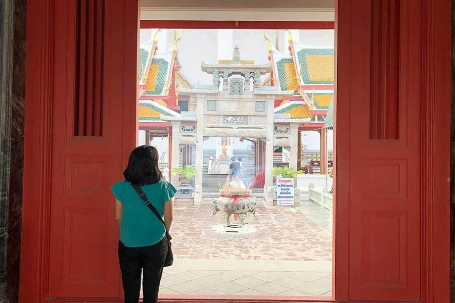 Bangkok: Historical Temples Tour & Hidden Bar at Sunset - Who will enjoy this Bangkok evening?