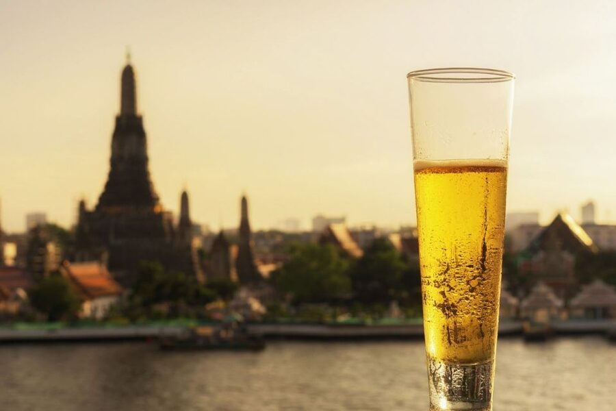 Bangkok: Historical Temples Tour & Hidden Bar at Sunset - The rooftop bar and the Chao Phraya sunset