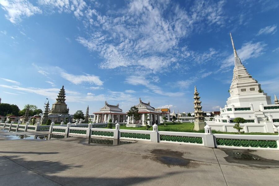 Bangkok: Historical Temples Tour & Hidden Bar at Sunset - Starting at Café Amazon near Sanam Chai