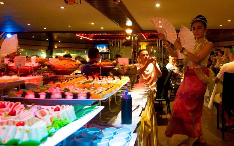Bangkok: Luxury White Sunset or Dinner Cruise with Beer - Music, Thai dance, and cabaret after dark