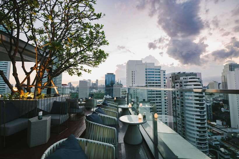 Bangkok: Sky on 20 Rooftop Bar With Free Flow Drinks - Booking advice for the best 90 minutes