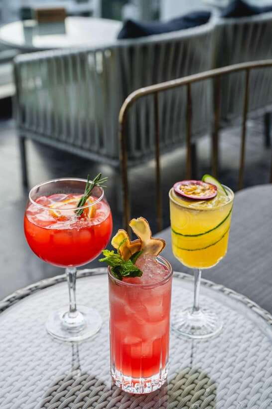 Bangkok: Sky on 20 Rooftop Bar With Free Flow Drinks - What the 90-minute visit is really like