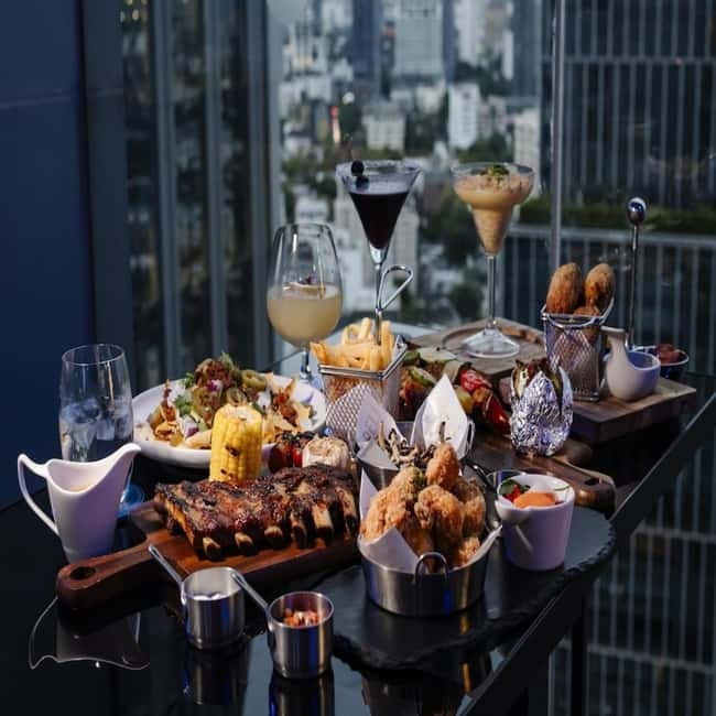 Bangkok: The Vue Bar Rooftop at Mercure Bangkok Sukhumvit 24 - Generous platters and drinks worth sharing