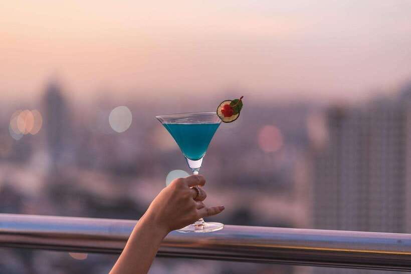 Bangkok: ThreeSixty Rooftop Bar at Millennium Hilton - A 90-minute evening, from first drink to final photograph