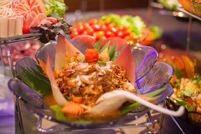 Bangkok: White Orchid Chao Phraya Cruise, Thai Buffet & Beer - Drinks and the value of the $32 price