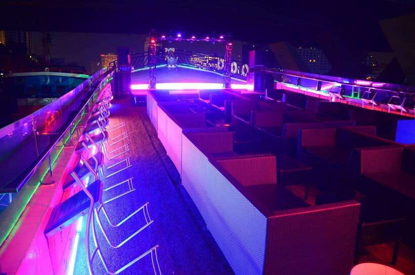 Bangkok: Yodsiam Sightseeing Cruise Snacks & Unlimited Beer - The Chao Phraya route and its night views