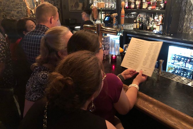 Bar Crawl On Fremont Street in Las Vegas - Music and cocktails at Electric Mushroom