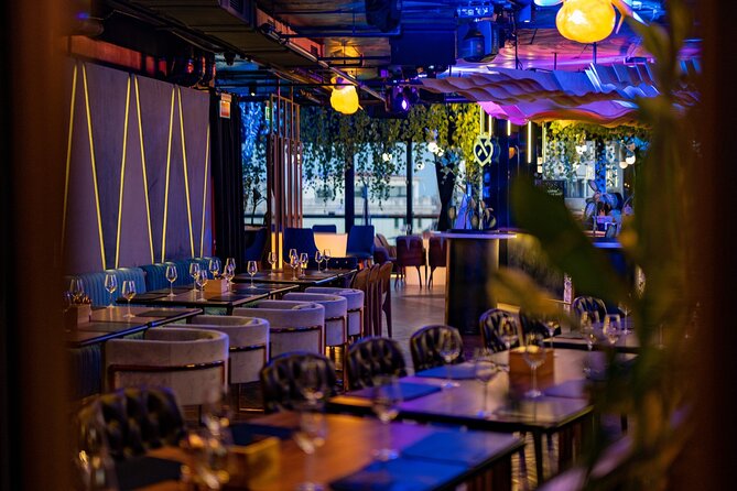 Bar Crawling - Naive brings the crawl above the city