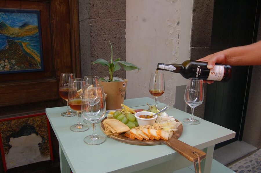 Bar hopping & Poncha Workshop in Funchal - Poncha: the part to clarify before booking