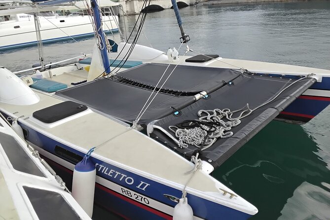 Barbados Catamaran Snorkel Cruise with Lunch and Open Bar - Sailing the west coast between stops