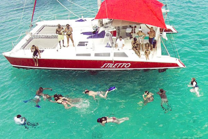 Barbados Catamaran Turtle Snorkel with Open Bar - What the $85 Barbados catamaran trip includes