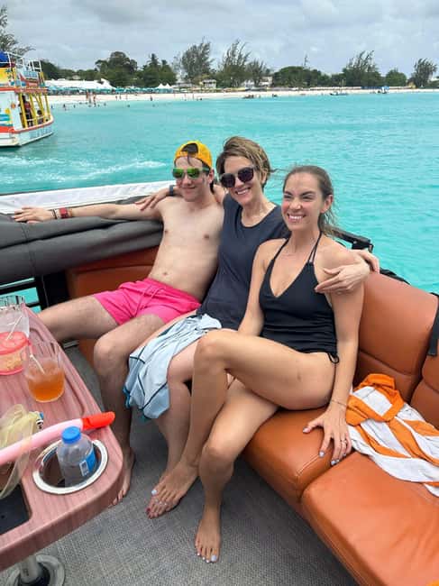 Barbados -Luxury Cruise with Lunch and Open Bar - Turtle swimming and shipwreck snorkeling