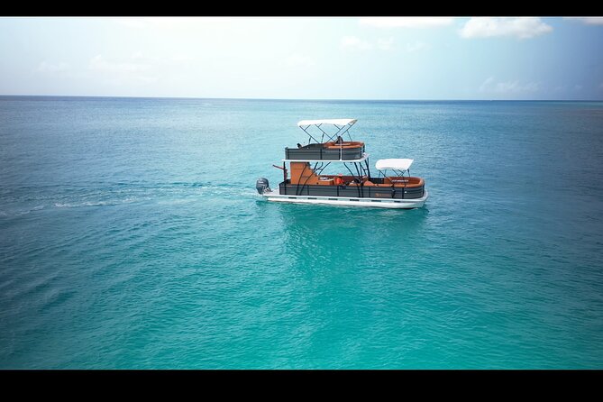 Barbados -Luxury Cruise with Lunch and Open Bar By Oceanluxx - Open bar, music, and a social atmosphere