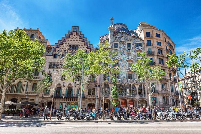 Barcelona: Bar Crawl at Gaixample - Key points to know before booking