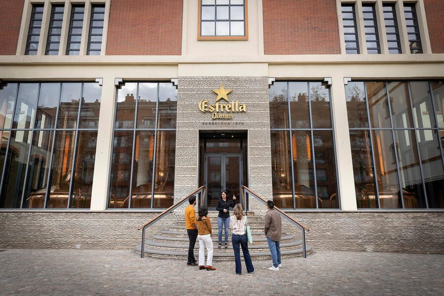 Barcelona: Estrella Damm Old Brewery Tour with Tasting - A guided tasting of five Damm specialties