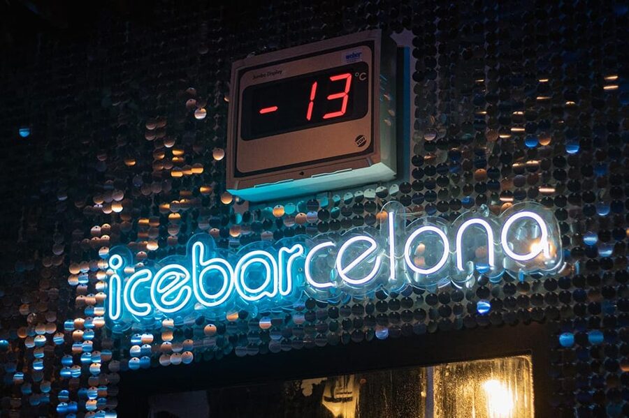 Barcelona: Ice Bar and Terrace Drinks Romantic Package - Who will enjoy this most?