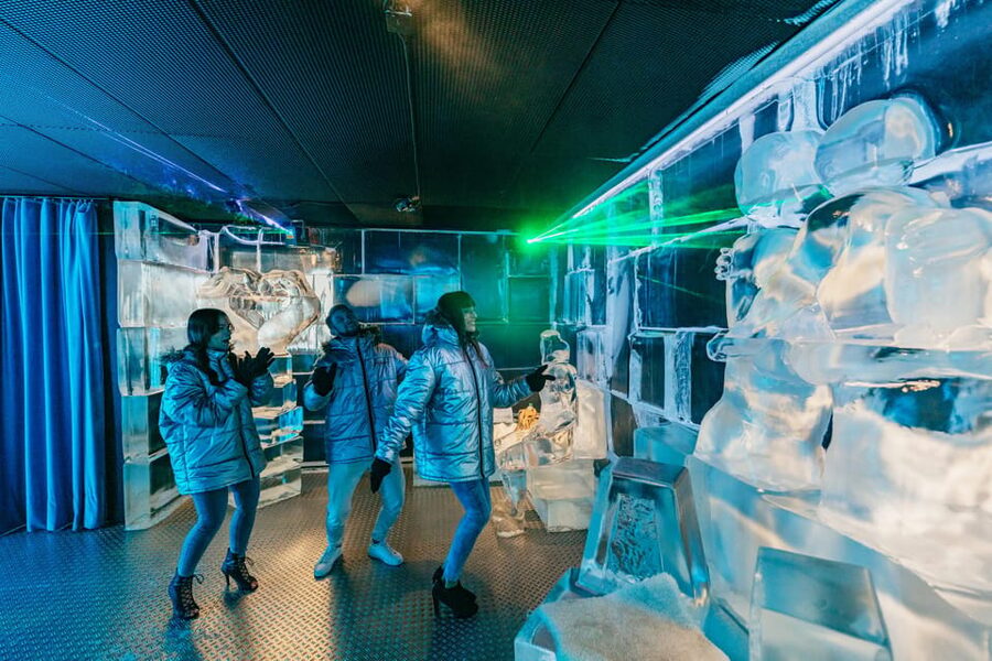 Barcelona: Icebar experience, located at the beach !! - What the Icebarcelona experience is really like