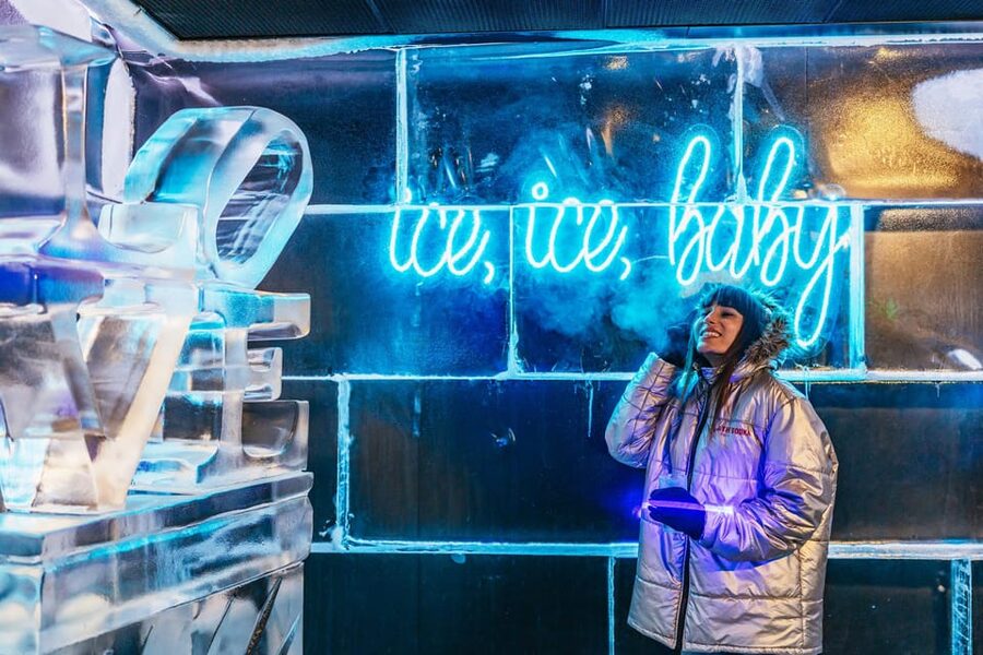 Barcelona: Icebar experience, located at the beach !! - Timing your 45 minutes