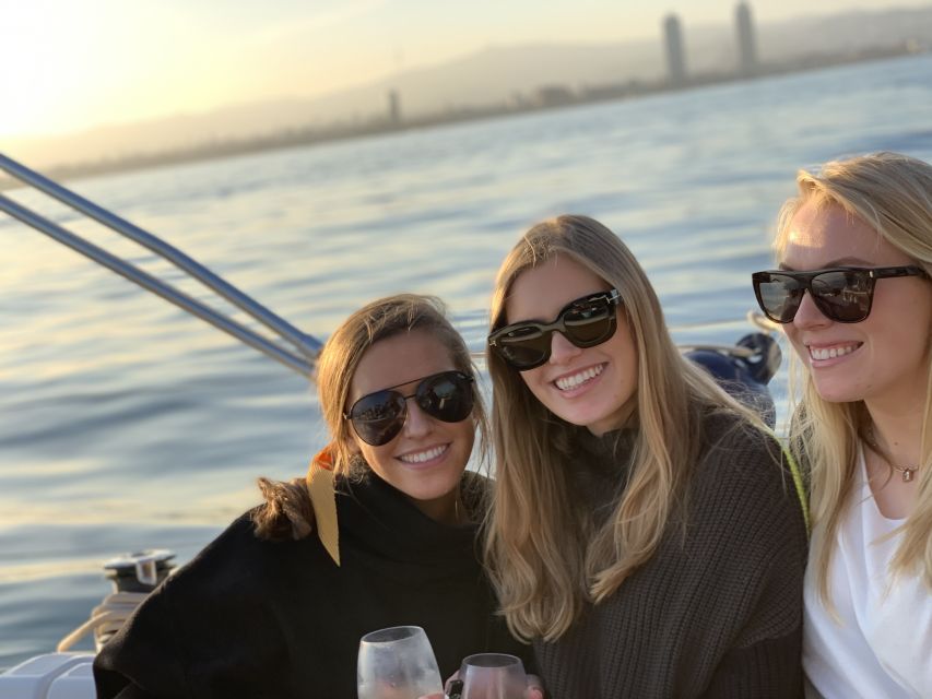 Barcelona: Midday or Sunset Sailing with Open Bar and Snacks - Final verdict: a strong short sailing trip