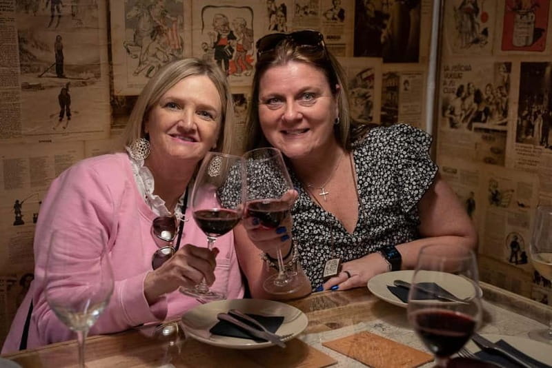 Barcelona Old Town Tapas Night: Hidden Bars, Cava & Vermut - Key points at a glance