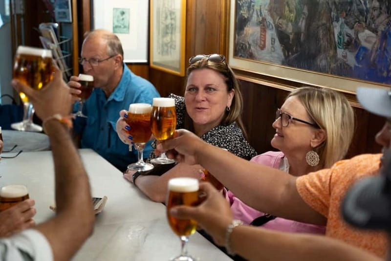 Barcelona Old Town Tapas Night: Hidden Bars, Cava & Vermut - Barcelona Cathedral and the final tapas stop
