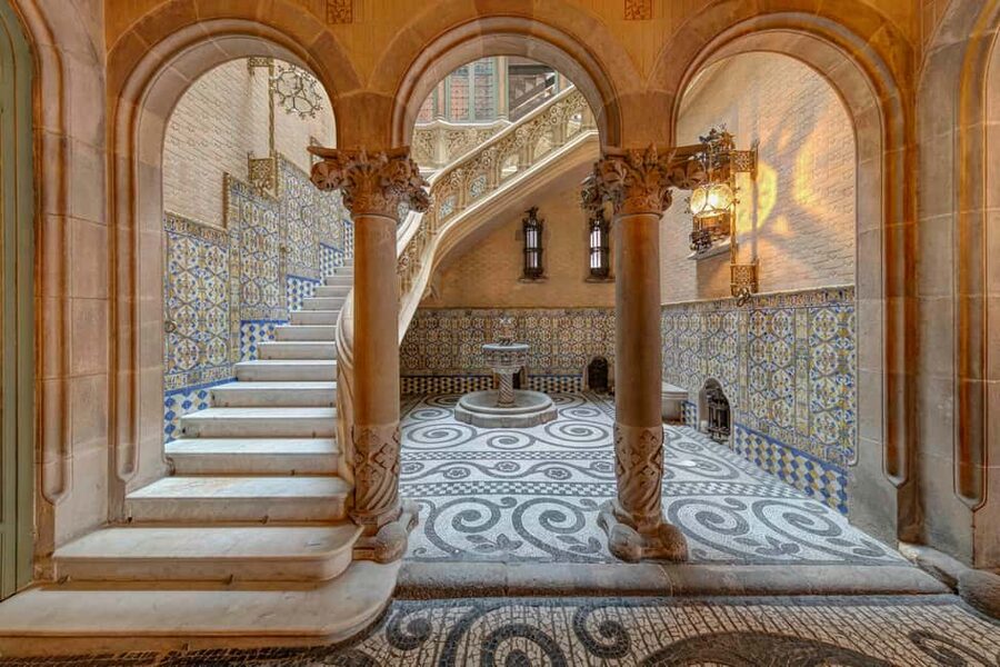 Barcelona: Palau Baró de Quadras Tickets and Guided Tour - Booking Details That Matter