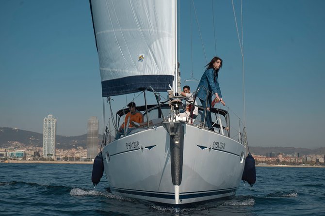 Barcelona Private Sailing Trip with unlimited drinks and snacks - Is $157.41 per person good value?