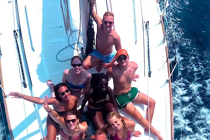 Barcelona Private Sailing with Open Bar & Snacks (max 9) - Comfort, families, and practical concerns