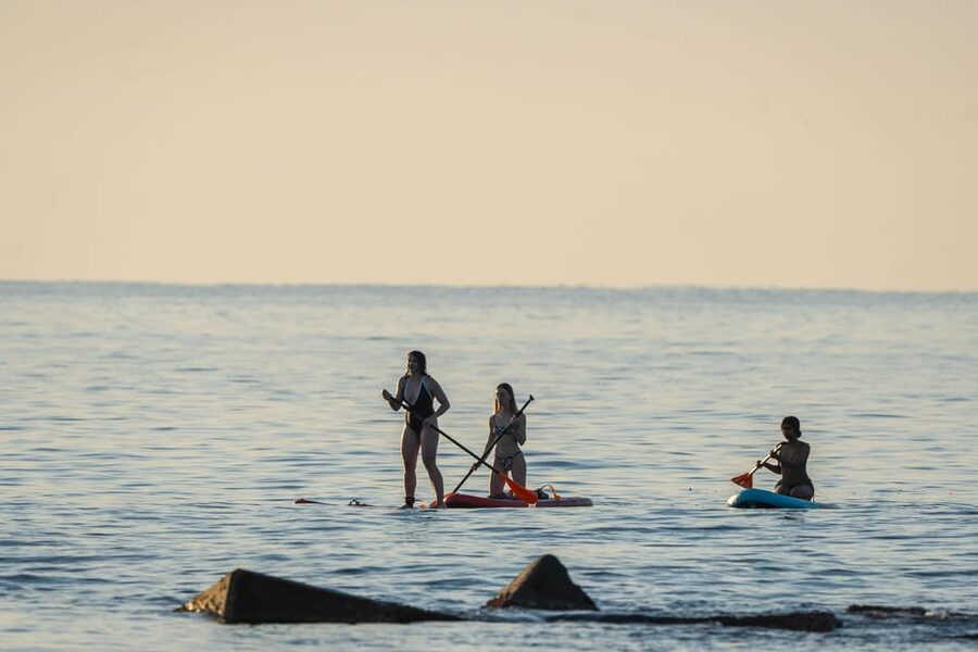 Barcelona: Sunset Paddleboarding Experience with 1 Beer - Key points before you book