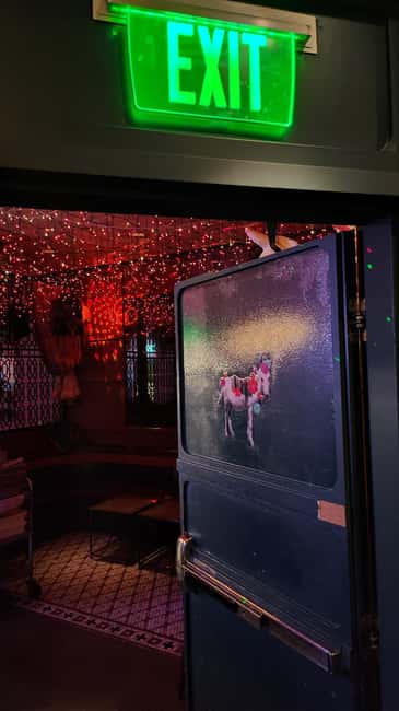 Bars Unknown: The Las Vegas Strip Bar Crawl - Starting at Casino Royale with cash in your pocket