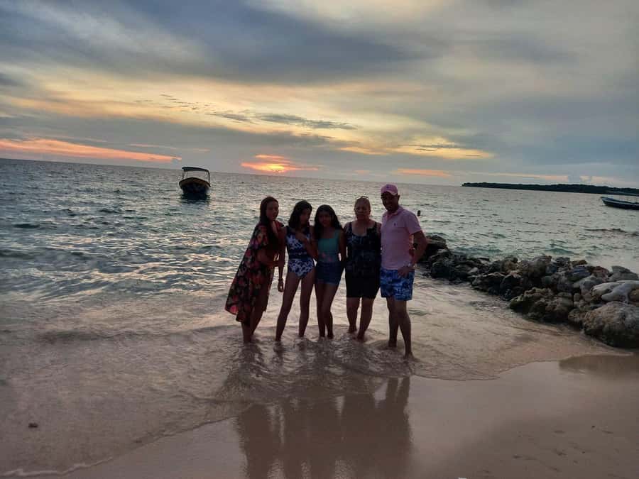 Barú: Sunset on the beach + bioluminescense plankton - Is the $57 price fair?