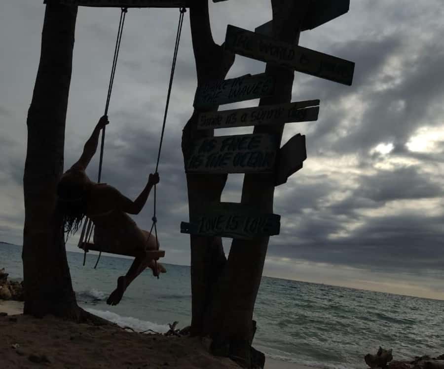 Barú: Sunset on the beach + bioluminescense plankton - Freedom Beach Club and the welcome drink