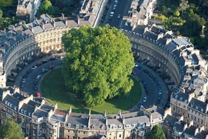 Bath: Local Pubs & Historic Sights Walking Tour (3h) - Royal Crescent and Queen Square