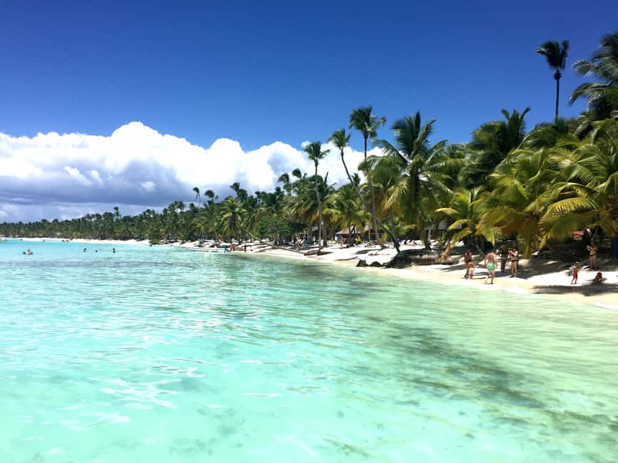 Bayahibe: Saona Island Sailing in catamaran with open bar - Bayahibe is the right starting point for Saona