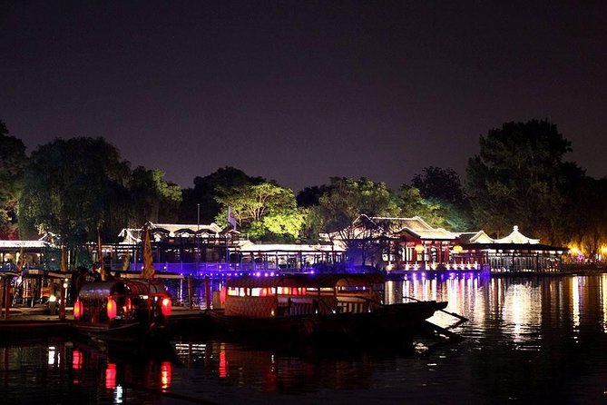 Beijing Imperial Dining Experience at Bai Jia Da Yuan Restaurant with Houhai Lake Bar Tour - Why This Four-Hour Evening Works