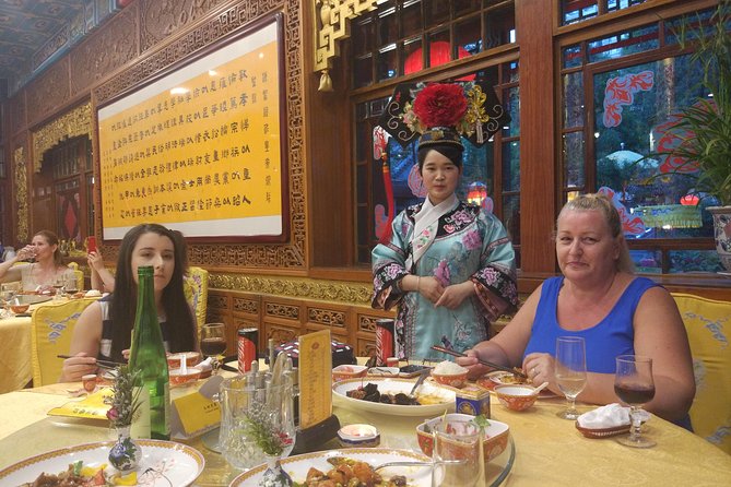 Beijing Imperial Dining Experience at Bai Jia Da Yuan Restaurant with Houhai Lake Bar Tour - Walking Along Houhai Lake