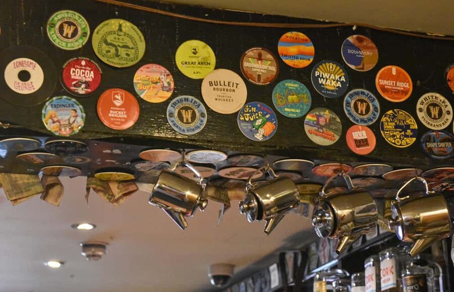 Belfast: Food Tour with 10+ Tastings of Bread, Beer, Seafood - Oysters, cod, and calamari from Ireland’s coastal side